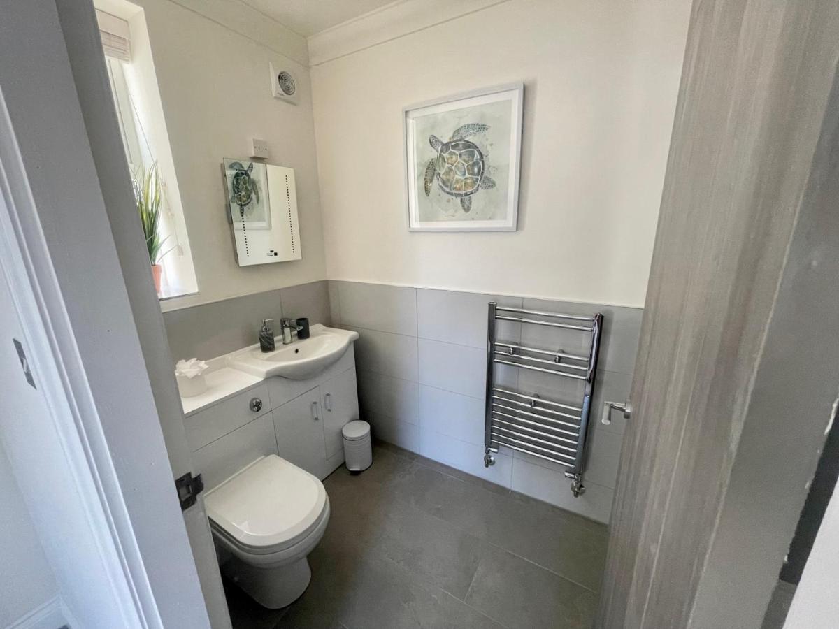Exquisite Apartment, Stone Throw From The Beach Bournemouth Exterior photo